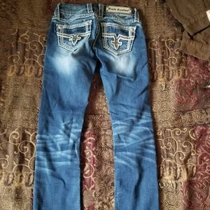 Woman's rock revival jeans